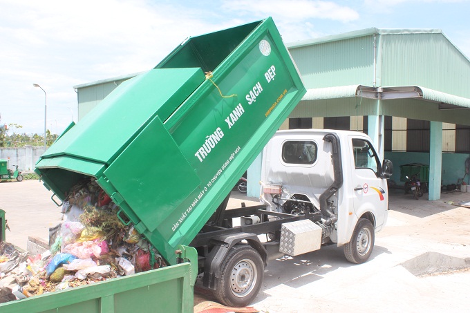 Giá xe thu gom rác - Xe chở rác - Xe kéo rác thải Dongfeng nhập khẩu  